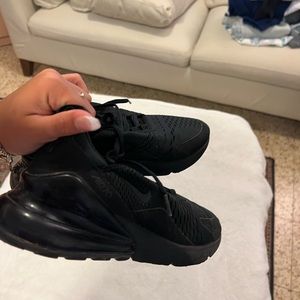 Black air max 270s